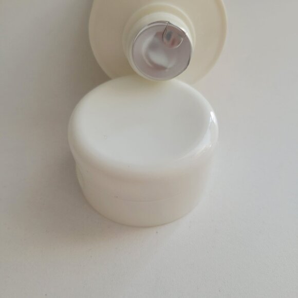 Meaningful Beauty Firming And Tightening Body Hydration Treatment 6.7 oz SEALED - Picture 3 of 8